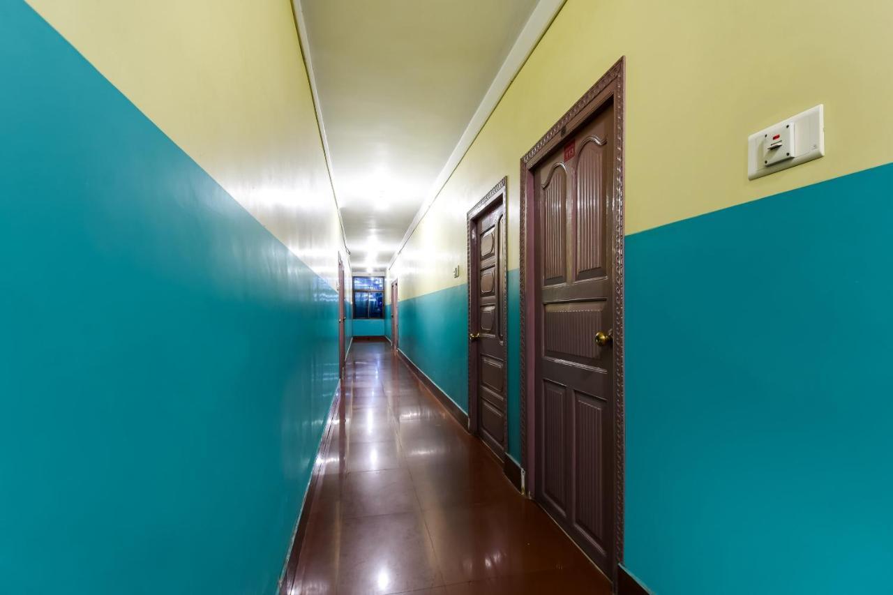 Oyo 44160 Hotel Sahana Jangipur Kültér fotó