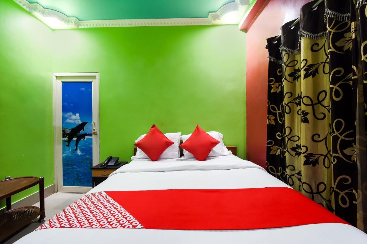 Oyo 44160 Hotel Sahana Jangipur Kültér fotó