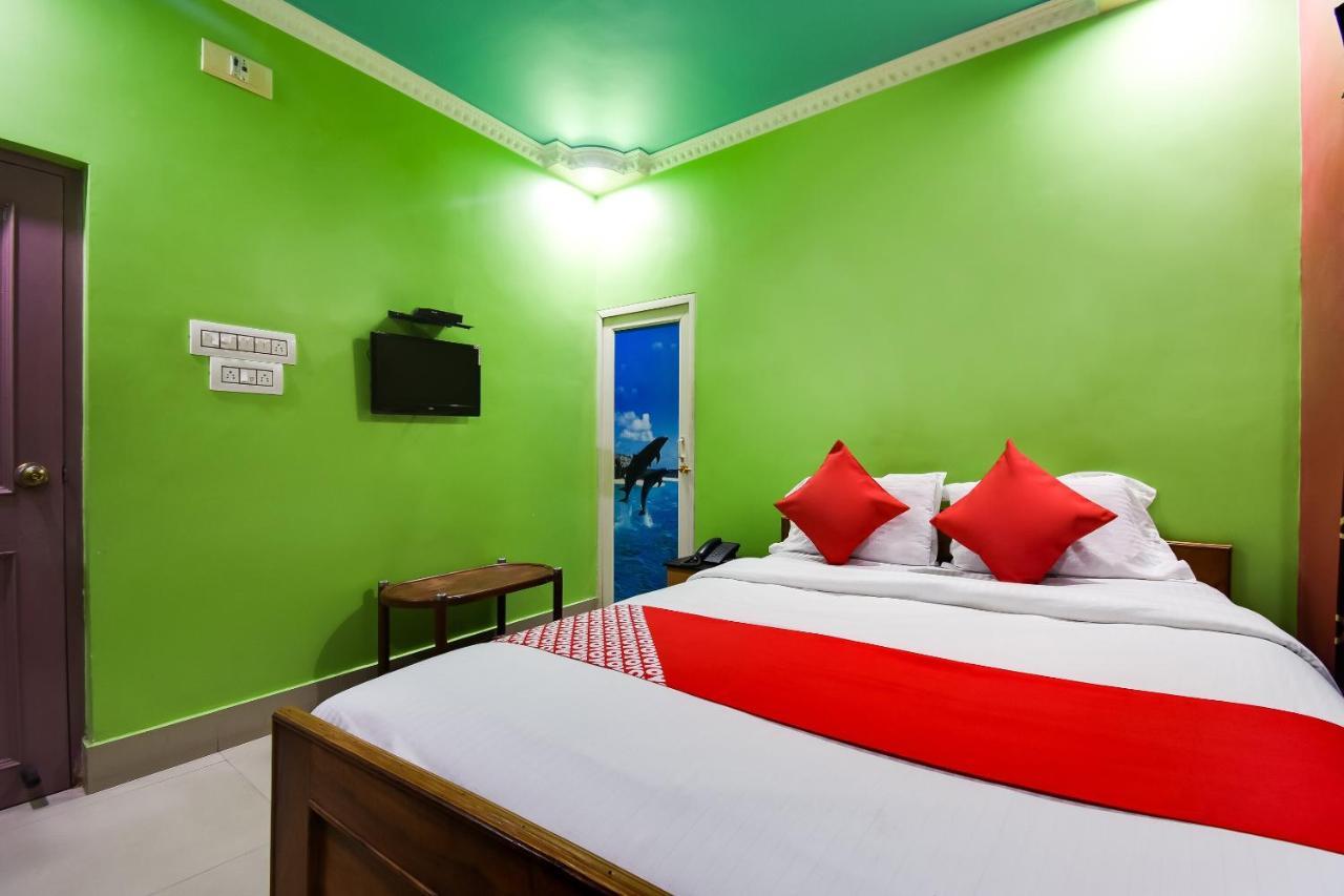 Oyo 44160 Hotel Sahana Jangipur Kültér fotó